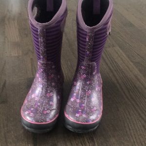 Size 2 Girls Bogs Boots